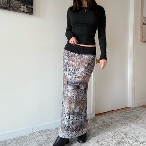 Y2K Abstract Print Maxi Skirt Stretchy Low Rise Preppy Flowy Skirt